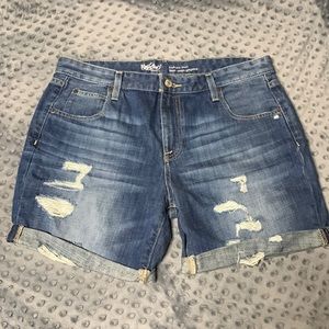 Womens boyfriend shorts, size 10/30